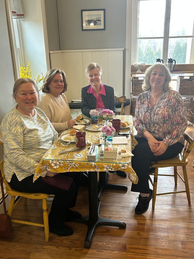 Retreaters in the dining room for breakfast